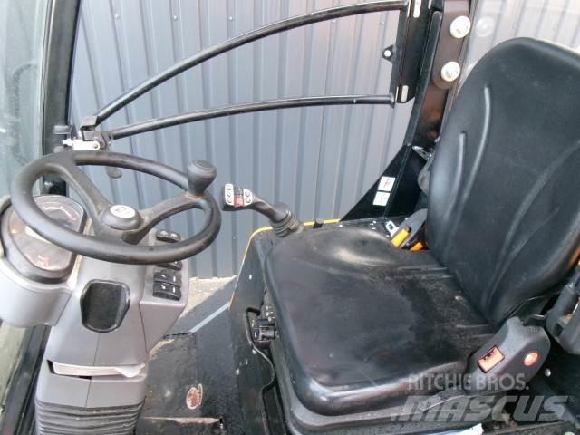 GiANT G2700XHDP Väikelaadurid