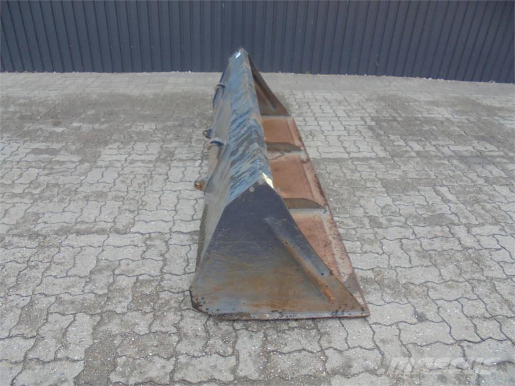 Hauer 2,4 M Muud traktoritarvikud