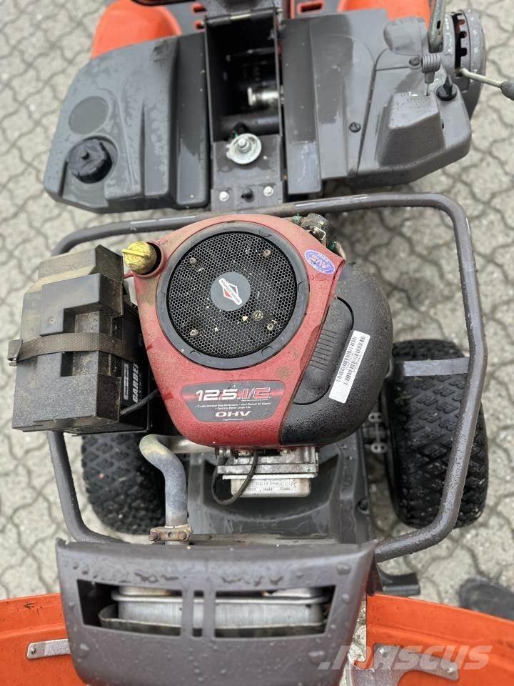 Husqvarna R13C Kompakttraktorid