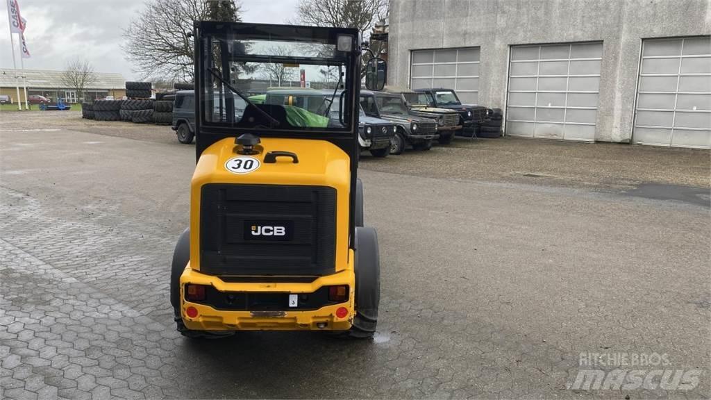 JCB 403 Väikelaadurid
