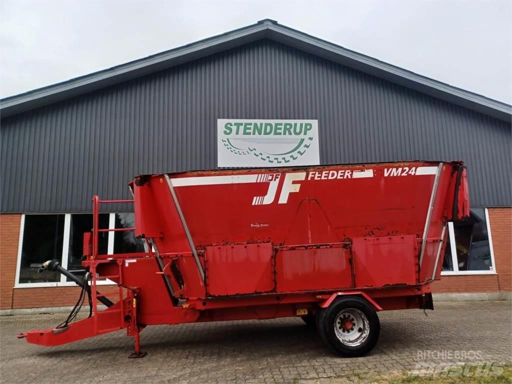 JF VM 24 Loomasööda vagunid