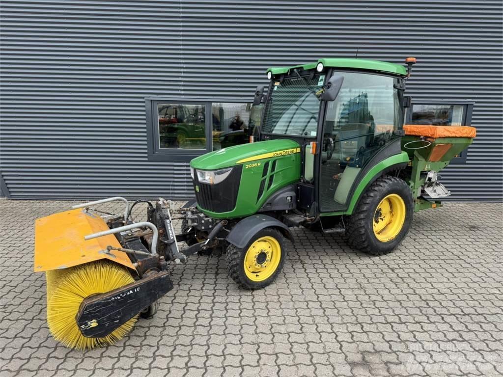 John Deere 2036R Kompakttraktorid