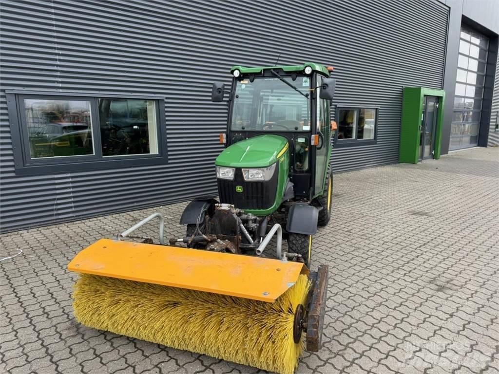 John Deere 2036R Kompakttraktorid