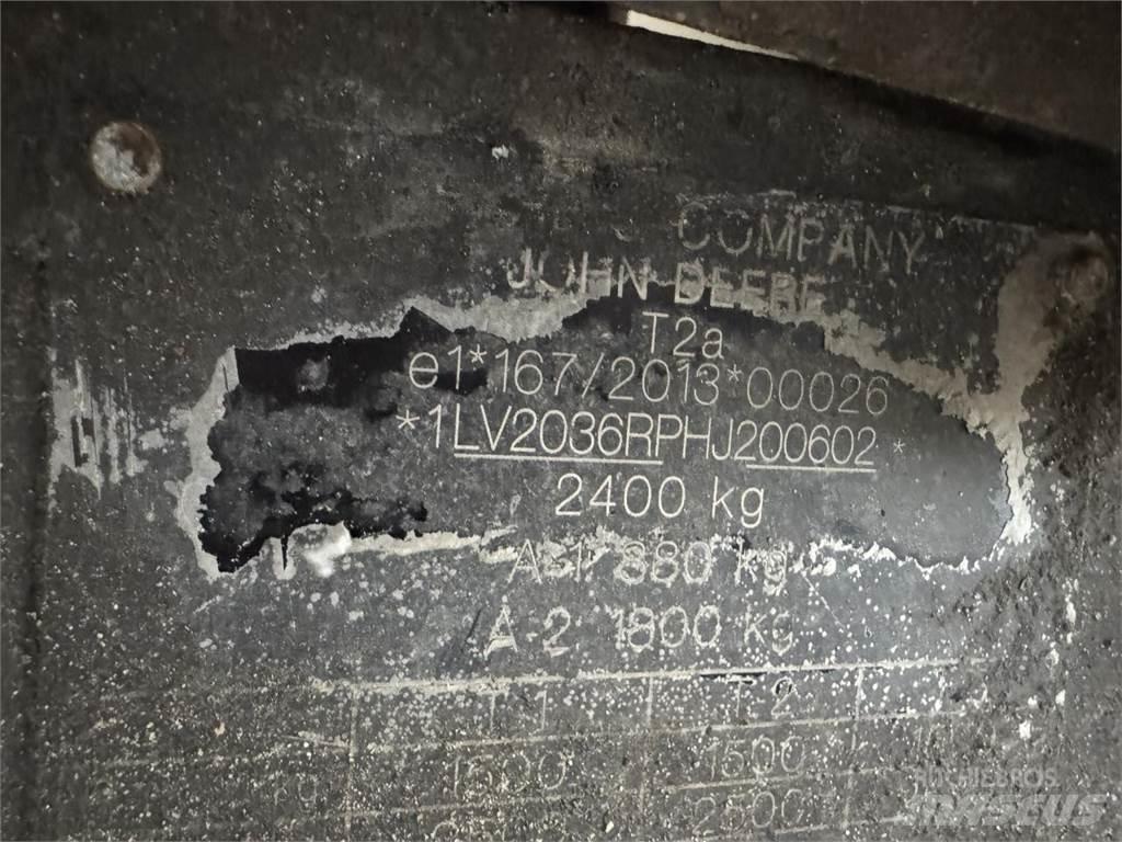 John Deere 2036R Kompakttraktorid