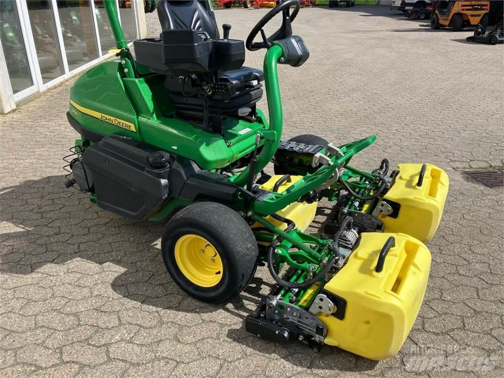 John Deere 2700 Fairway niidukid
