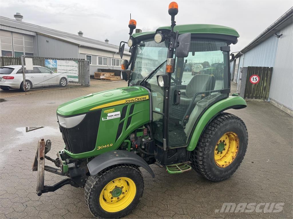 John Deere 3045R Kompakttraktorid