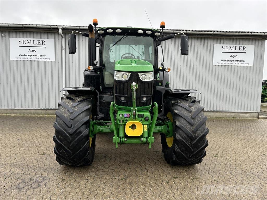 John Deere 6215R Traktorid