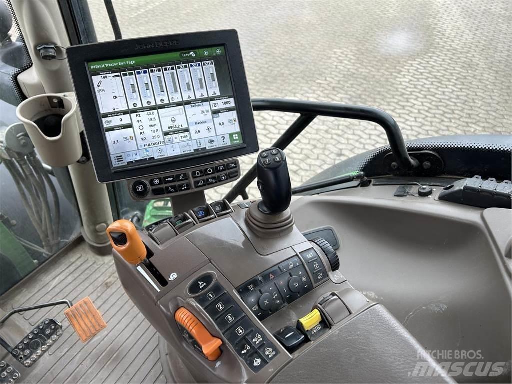 John Deere 6215R Traktorid