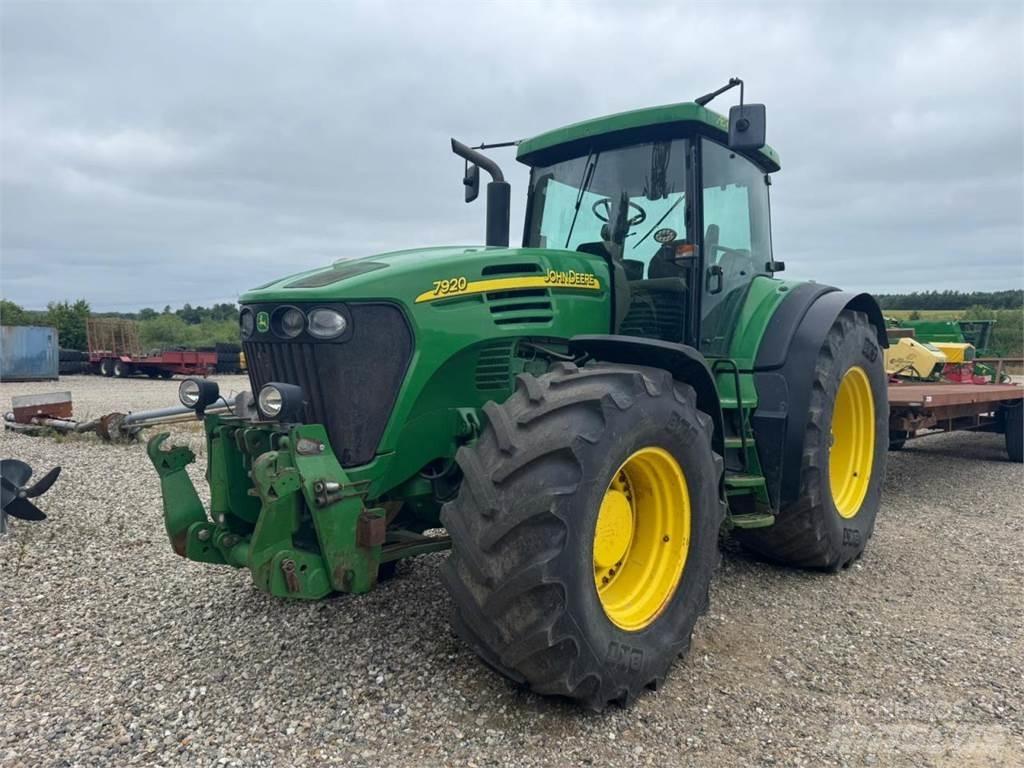 John Deere 7920 Traktorid