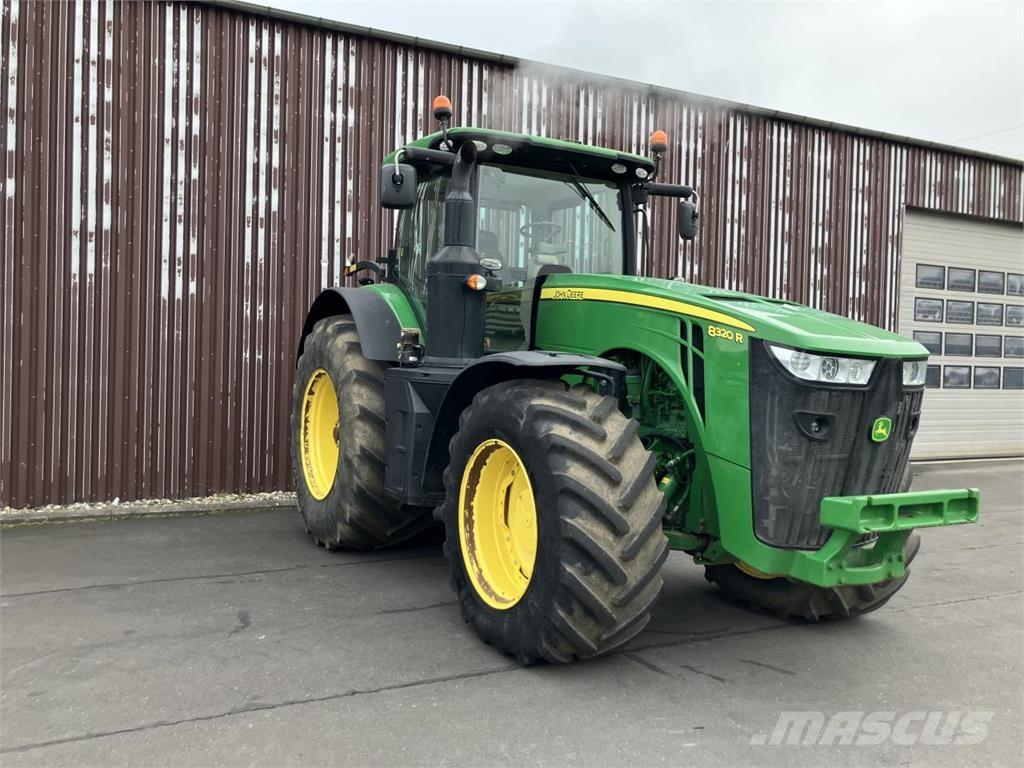 John Deere 8320R Traktorid