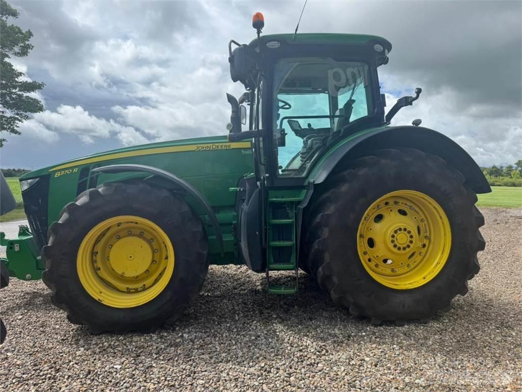 John Deere 8370R Traktorid