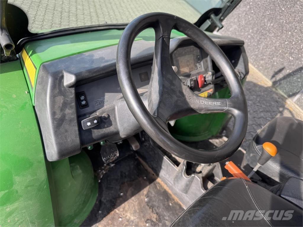 John Deere 855D UTV-d