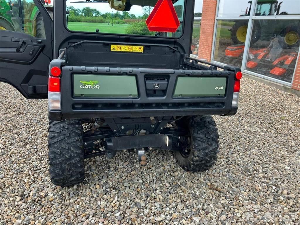 John Deere 865M ATV-d