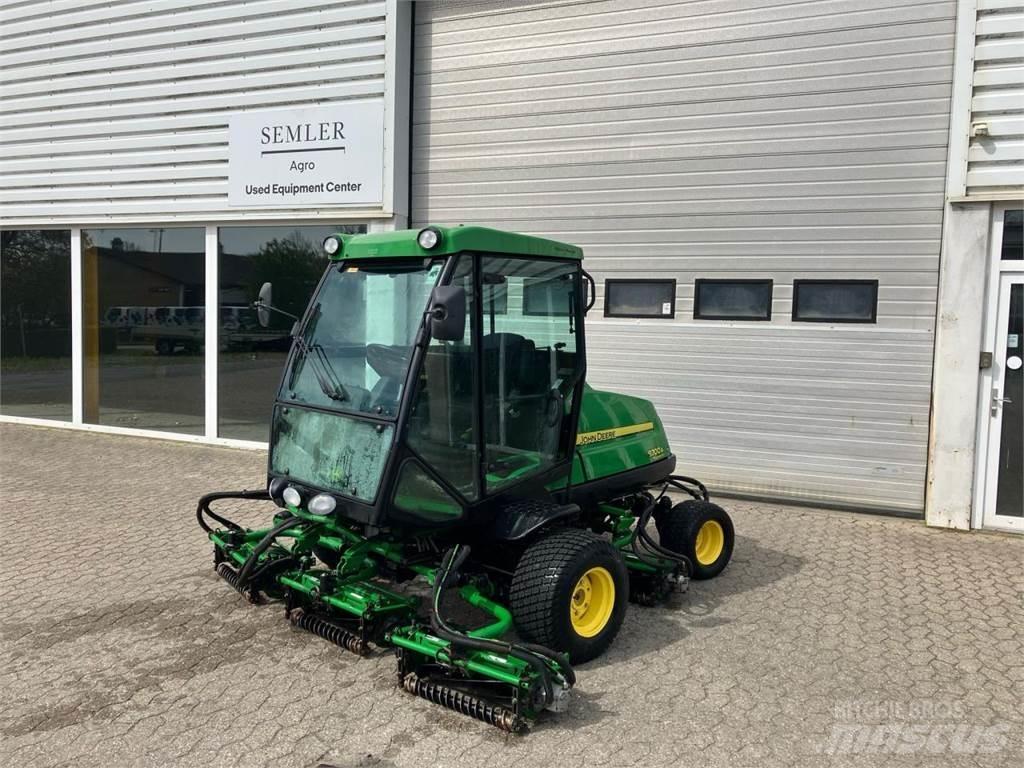 John Deere 8700 A Fairway niidukid
