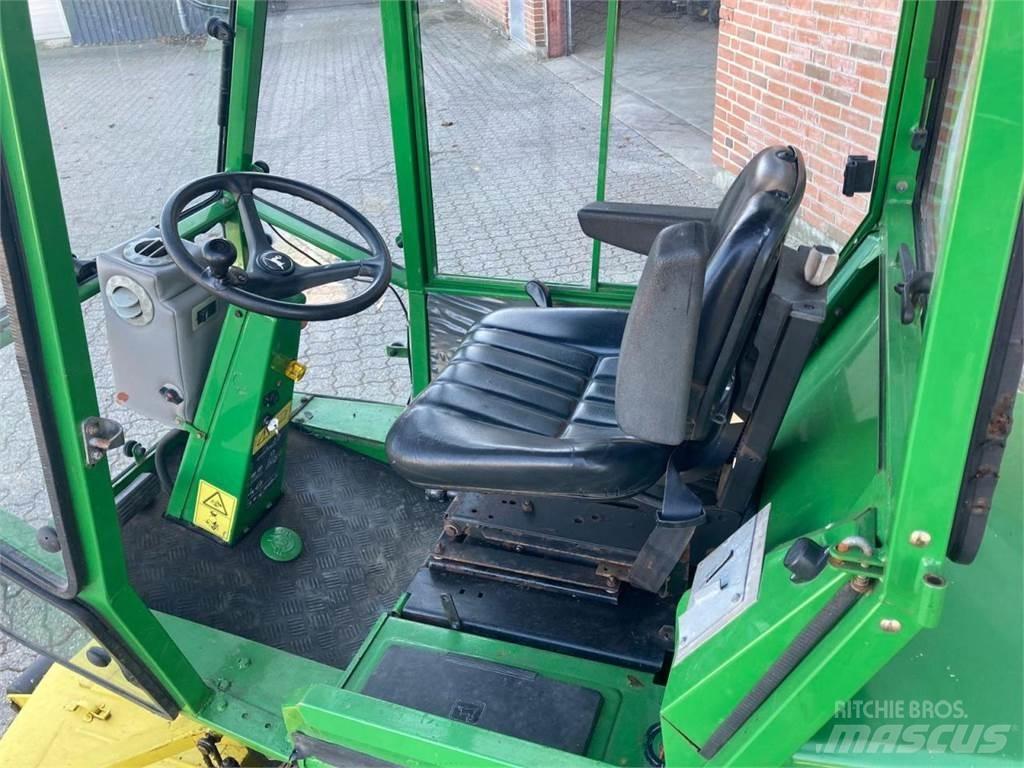 John Deere F935 Kompakttraktorid