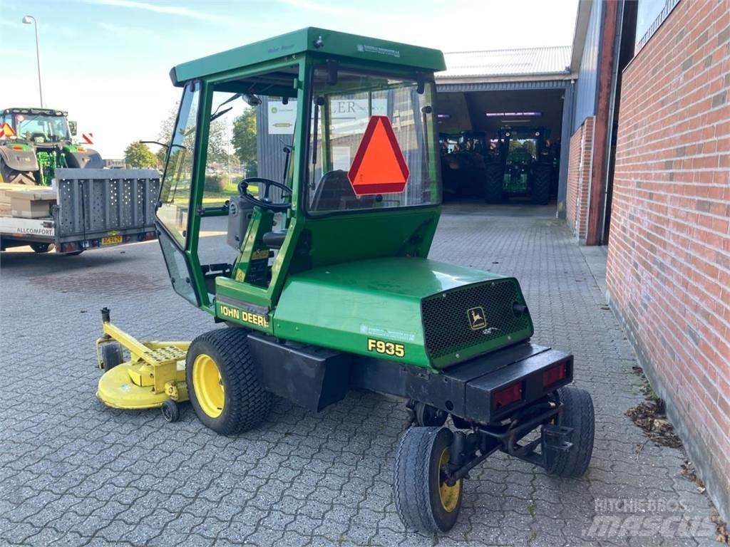 John Deere F935 Kompakttraktorid