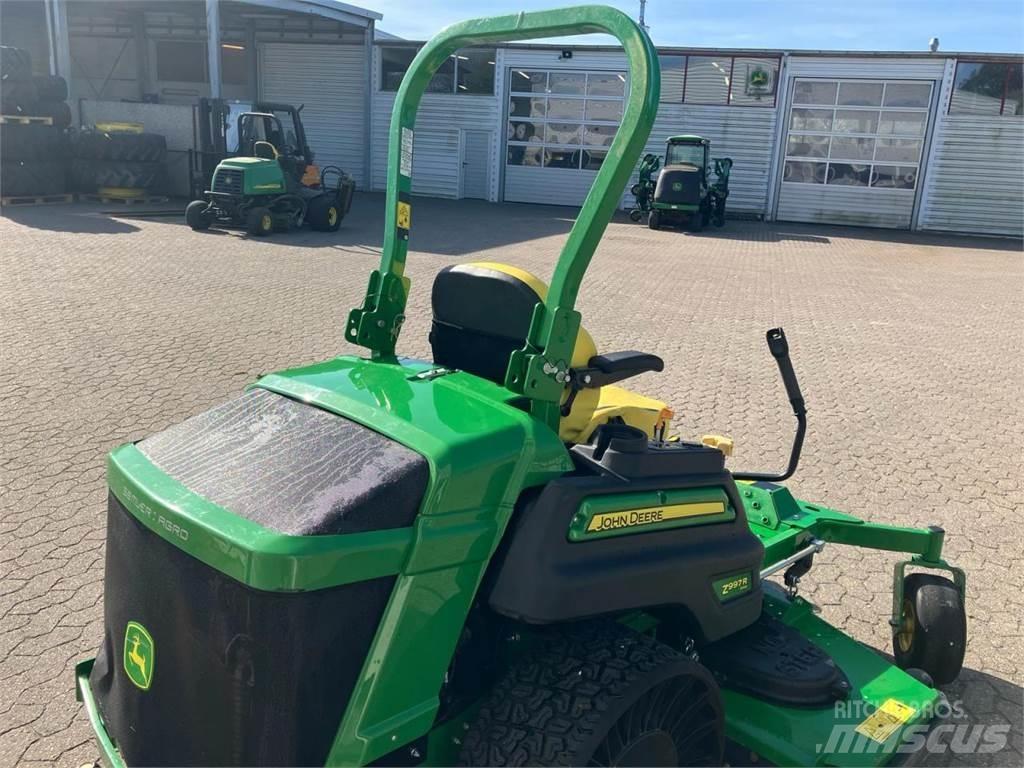 John Deere Z997 Kompakttraktorid