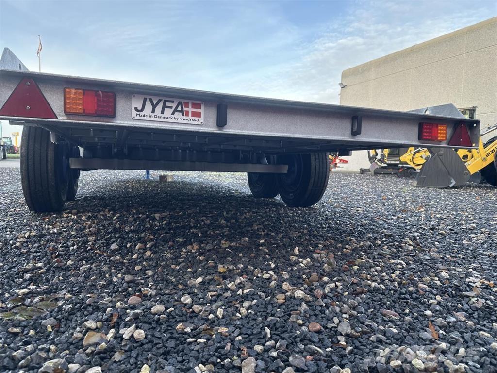 Jyfa HEM700 Raskeveohaagised