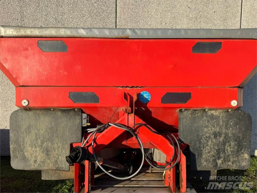Kuhn AXIS 30.1 W Väetisekülvikud pihustiga