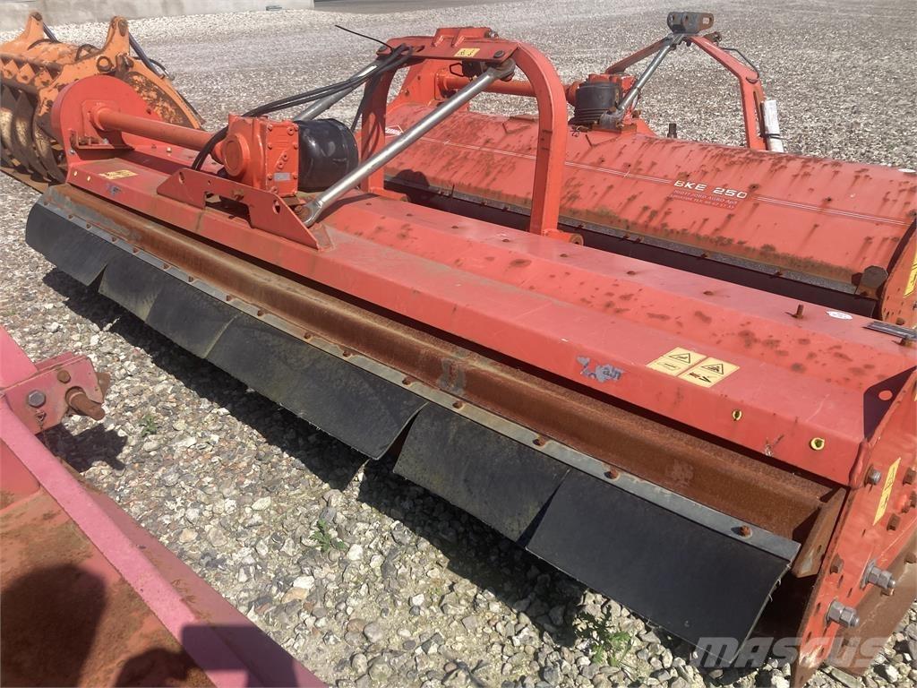 Kuhn VKM 305 Niidukid