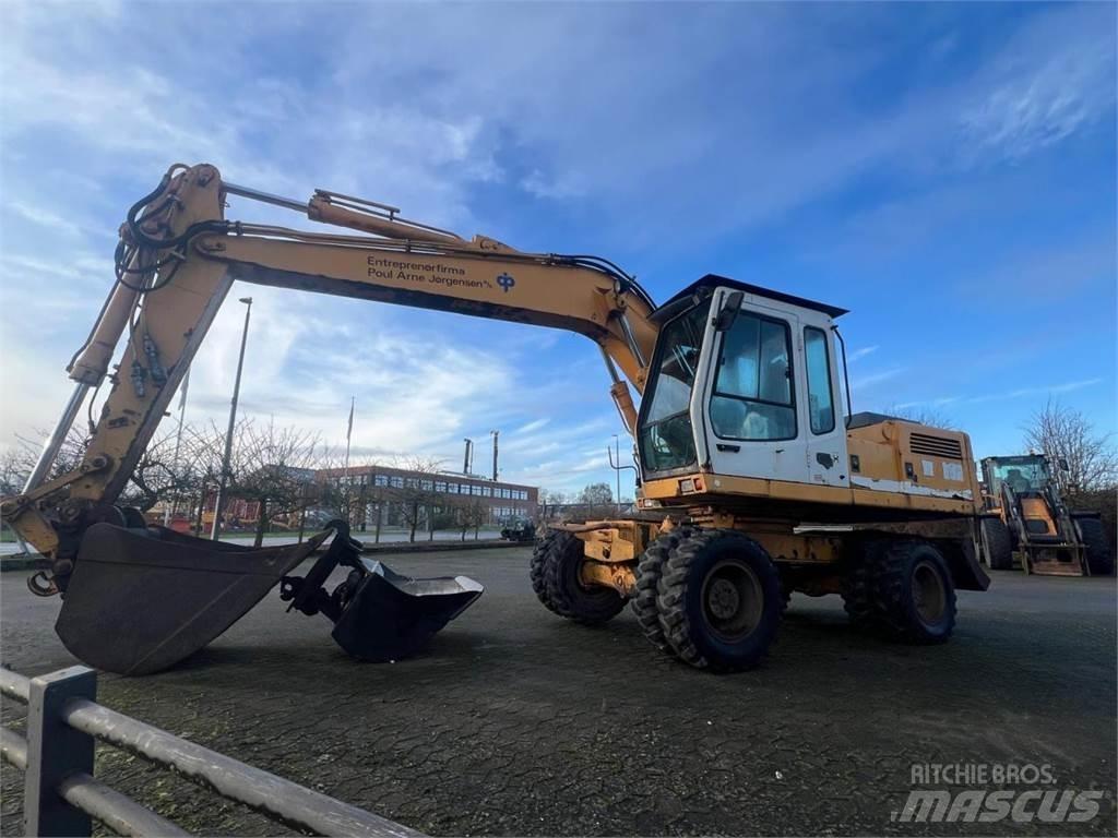 Liebherr 902 Ratasekskavaatorid