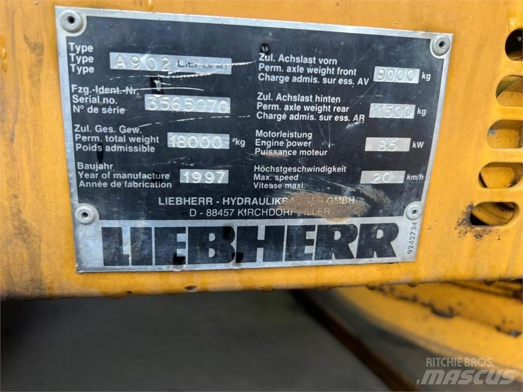Liebherr 902 Ratasekskavaatorid