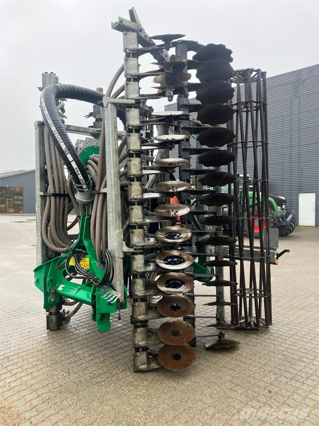 Samson SD II 700 Väetisekülvikud pihustiga