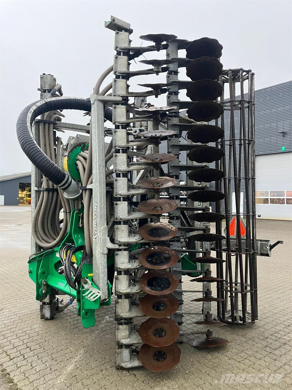 Samson SD II 700 Väetisekülvikud pihustiga