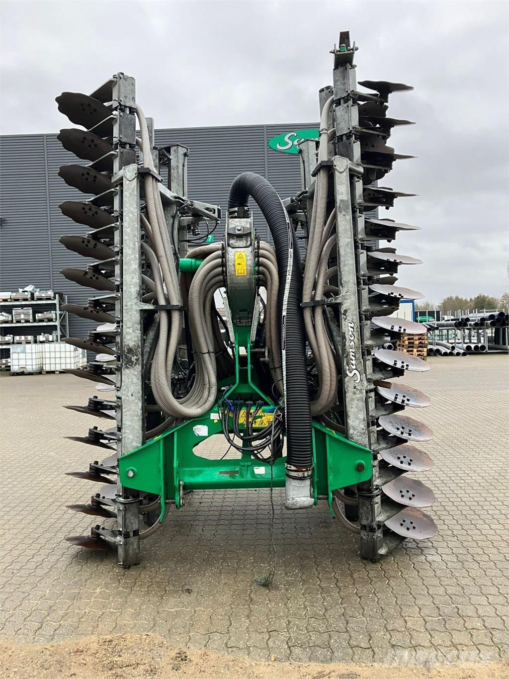 Samson SD II 700 Väetisekülvikud pihustiga