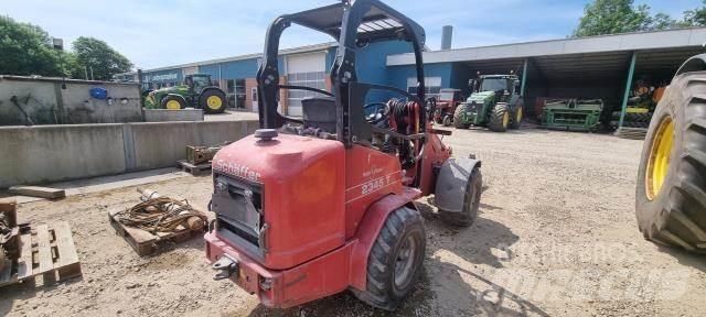 Schäffer 2345T Väikelaadurid