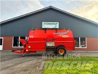 Seko 600/200 Loomasööda vagunid