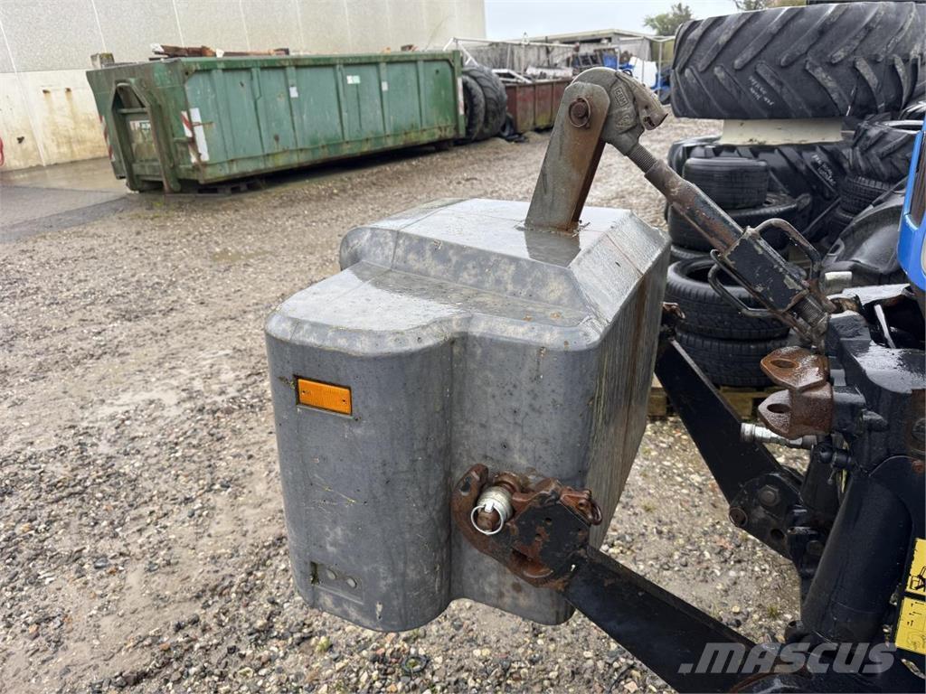  Suer 700 KG Esiraskused