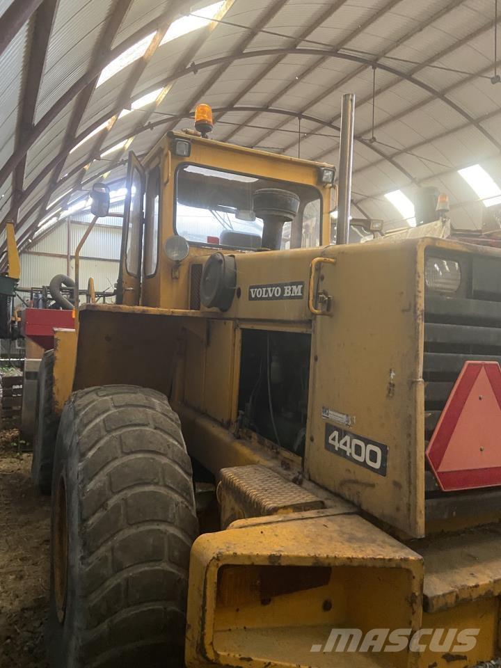 Volvo BM 4400 Rataslaadurid
