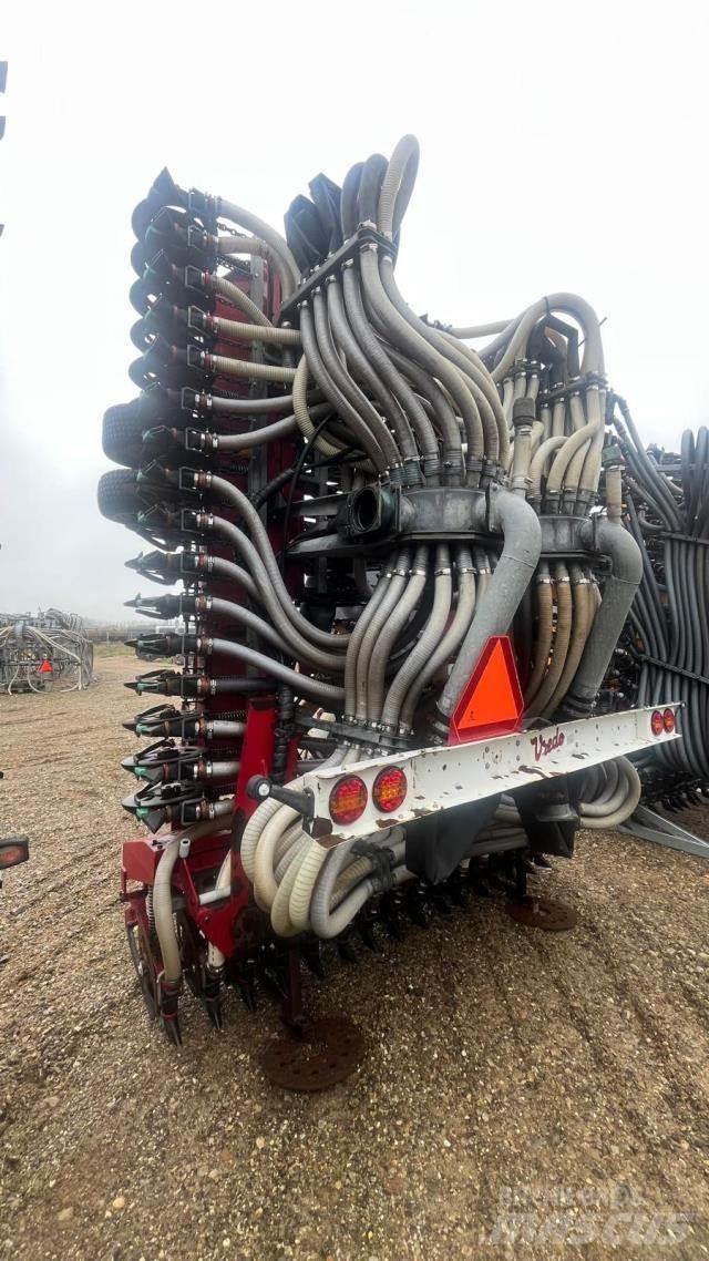 Vredo 12 Väetisekülvikud pihustiga