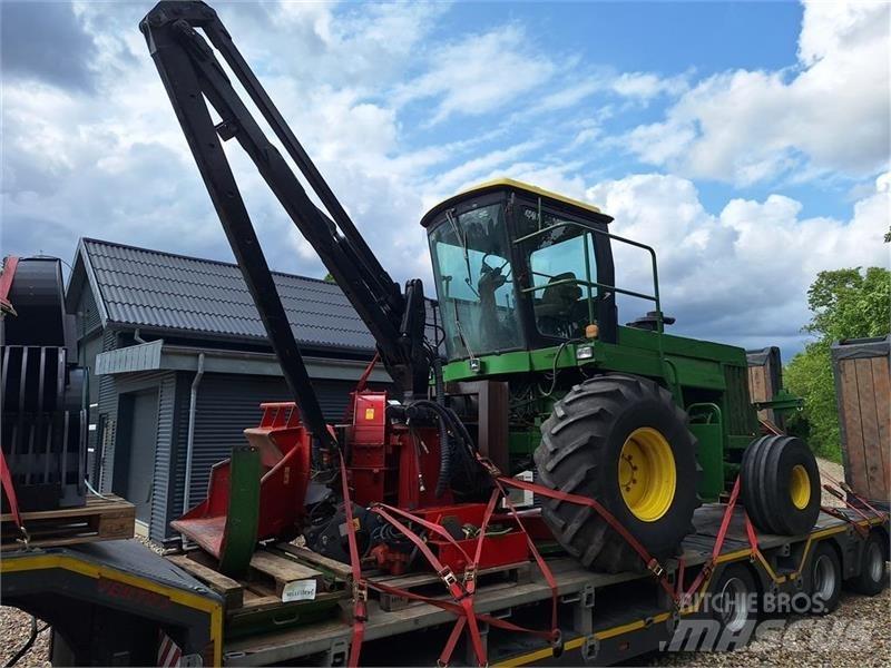 John Deere  Silokombainid