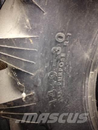  14.9x30 Rehvid, rattad ja veljed