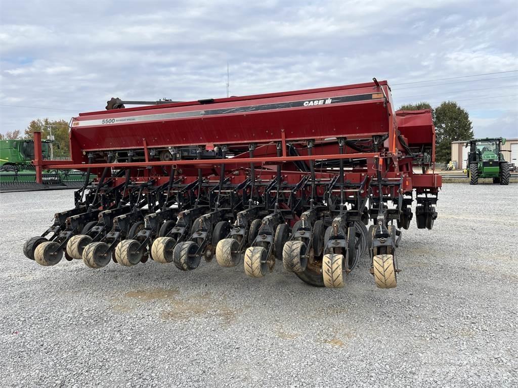 Case IH 5500 Külvikud