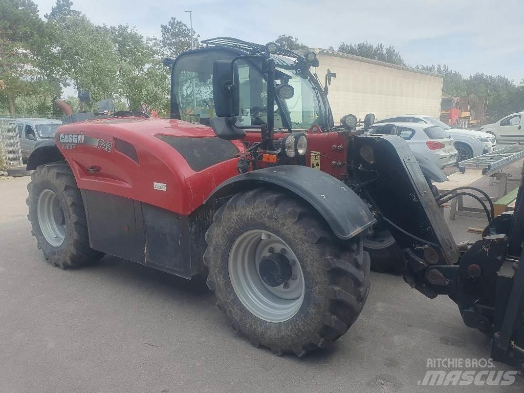 Case IH 742 Traktorid