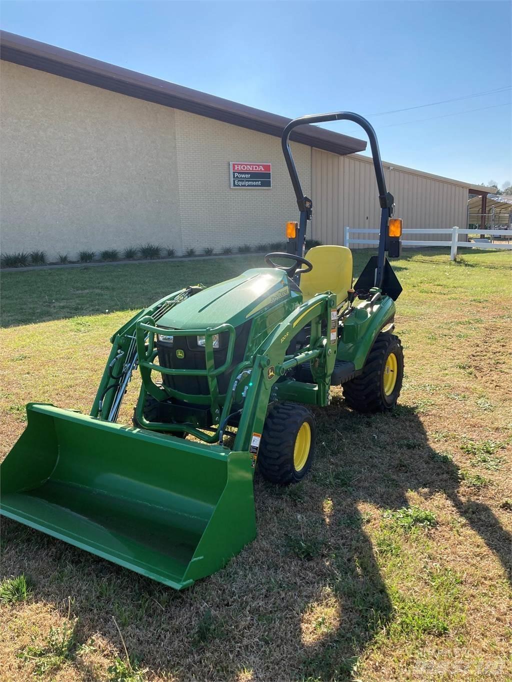 John Deere 1023E Kompakttraktorid