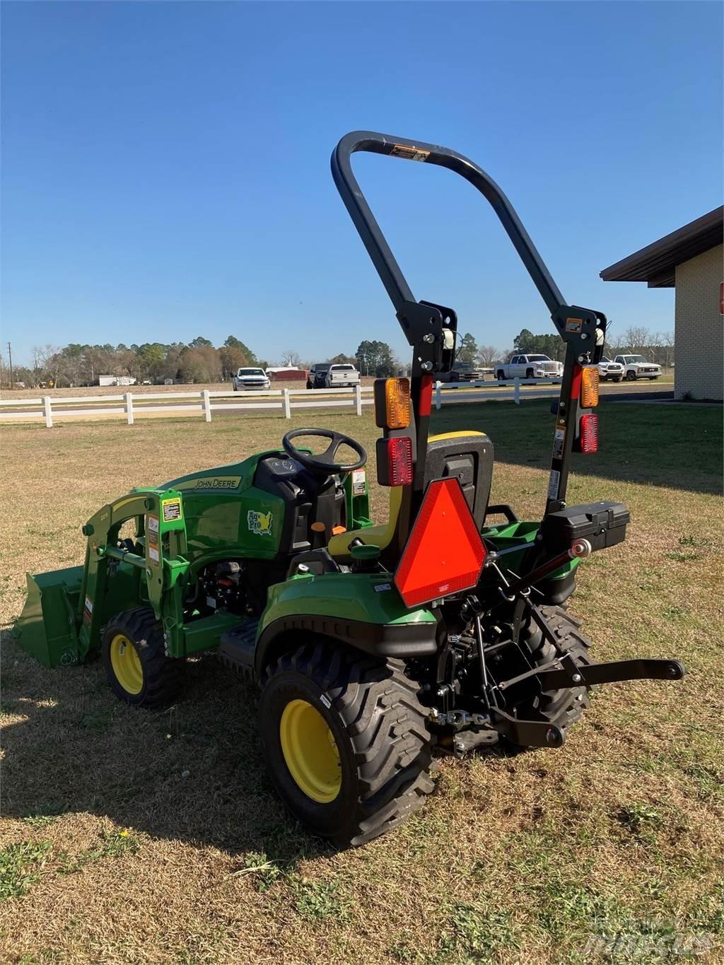 John Deere 1023E Kompakttraktorid