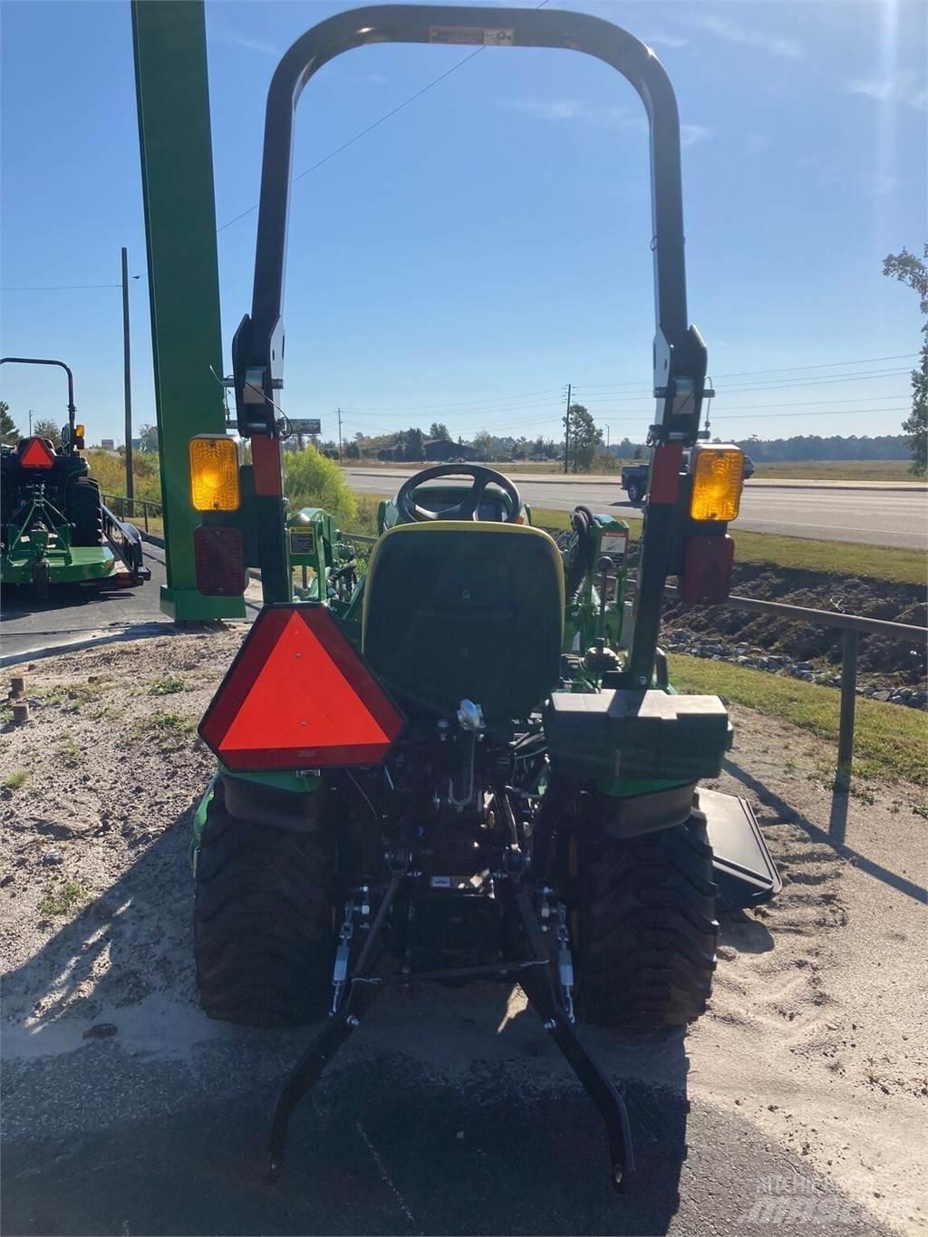 John Deere 1023E Kompakttraktorid