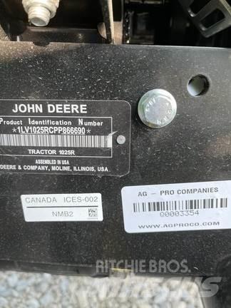 John Deere 1025R Kompakttraktorid