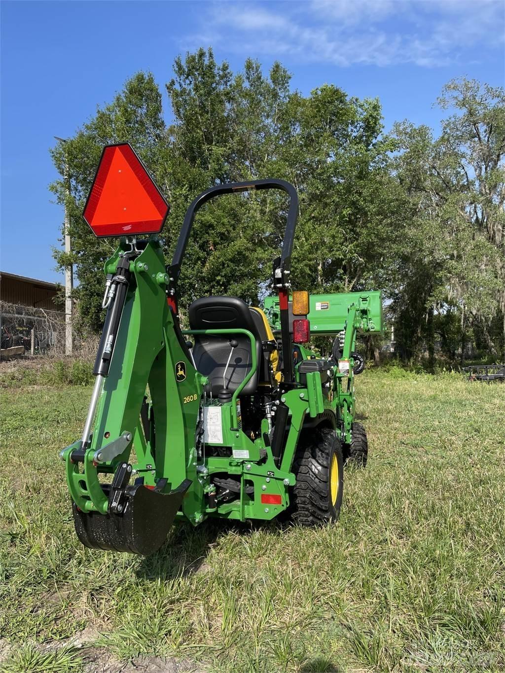 John Deere 1025R Kompakttraktorid