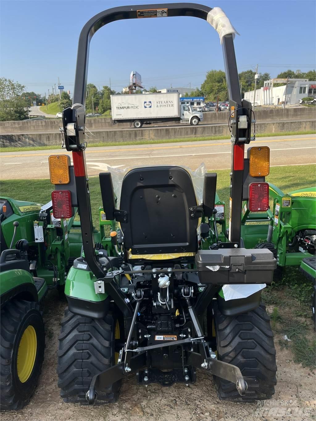 John Deere 1025R Kompakttraktorid