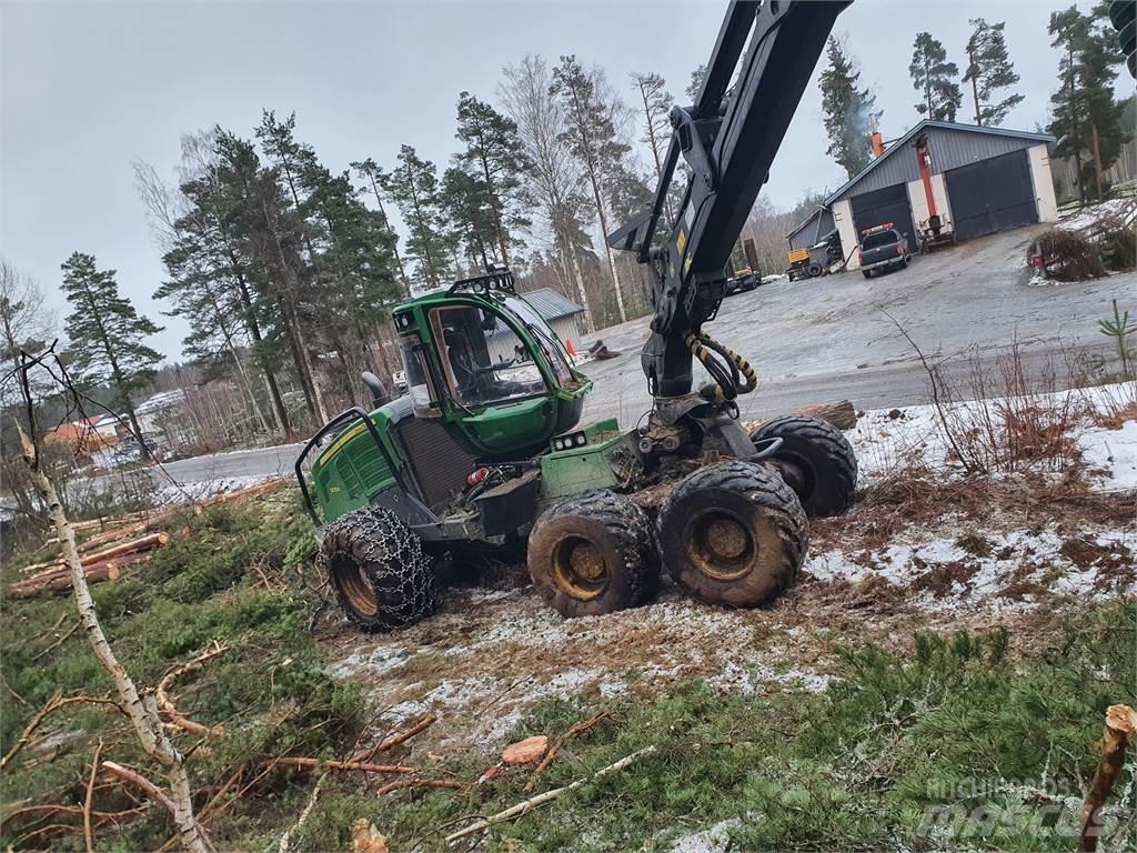 John Deere 1270G Harvesterid