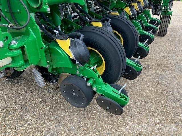 John Deere 1795 Istutusmasinad