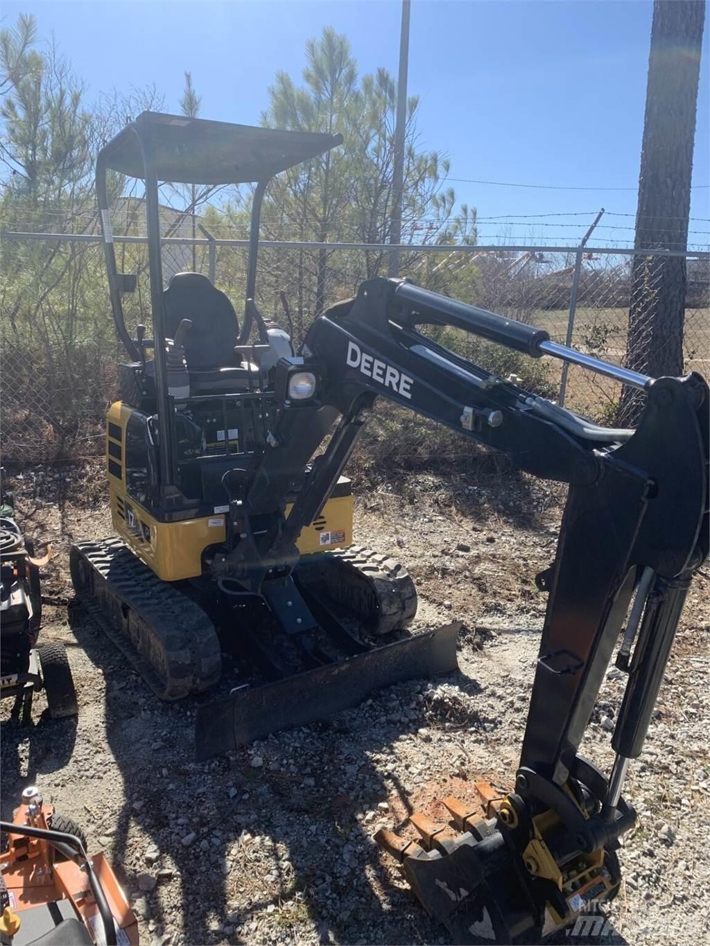John Deere 17P Pika noolega ekskavaatorid