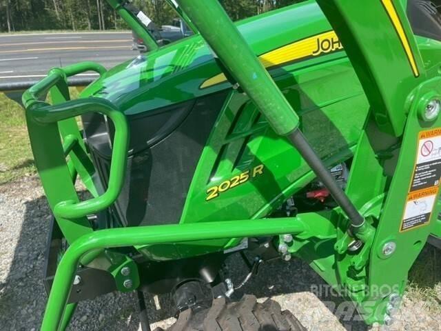 John Deere 2025R Kompakttraktorid
