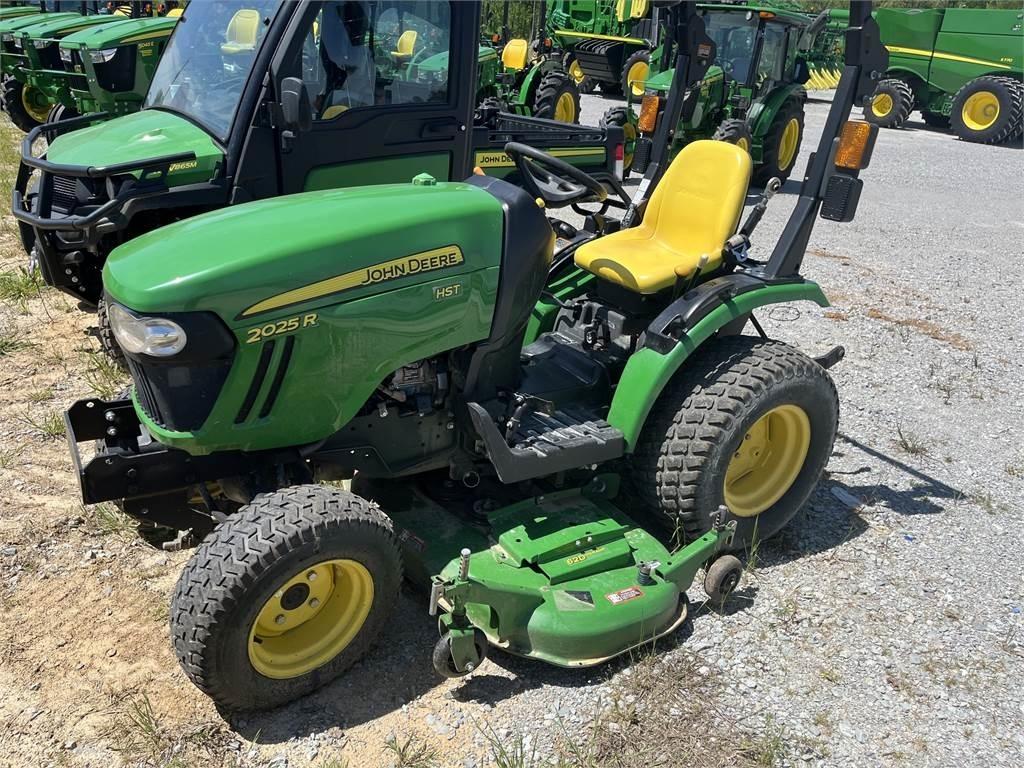 John Deere 2025R Kompakttraktorid