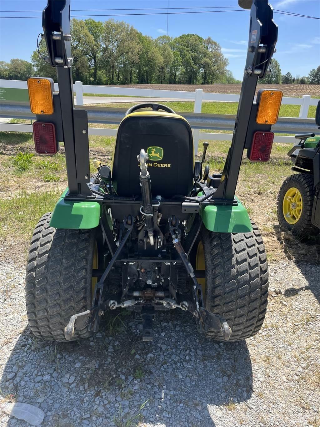 John Deere 2025R Kompakttraktorid